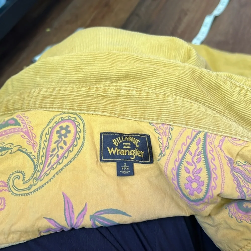 Billabong Mustard Yellow Button-Up Top - Picture 5 of 6